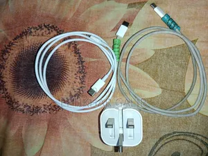 অ্যাপল ২০ওয়াট চার্জার + ২টি কেবল বিক্রি হবে