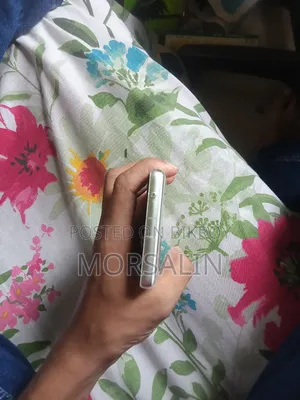 Google Pixel 7a 128 GB White