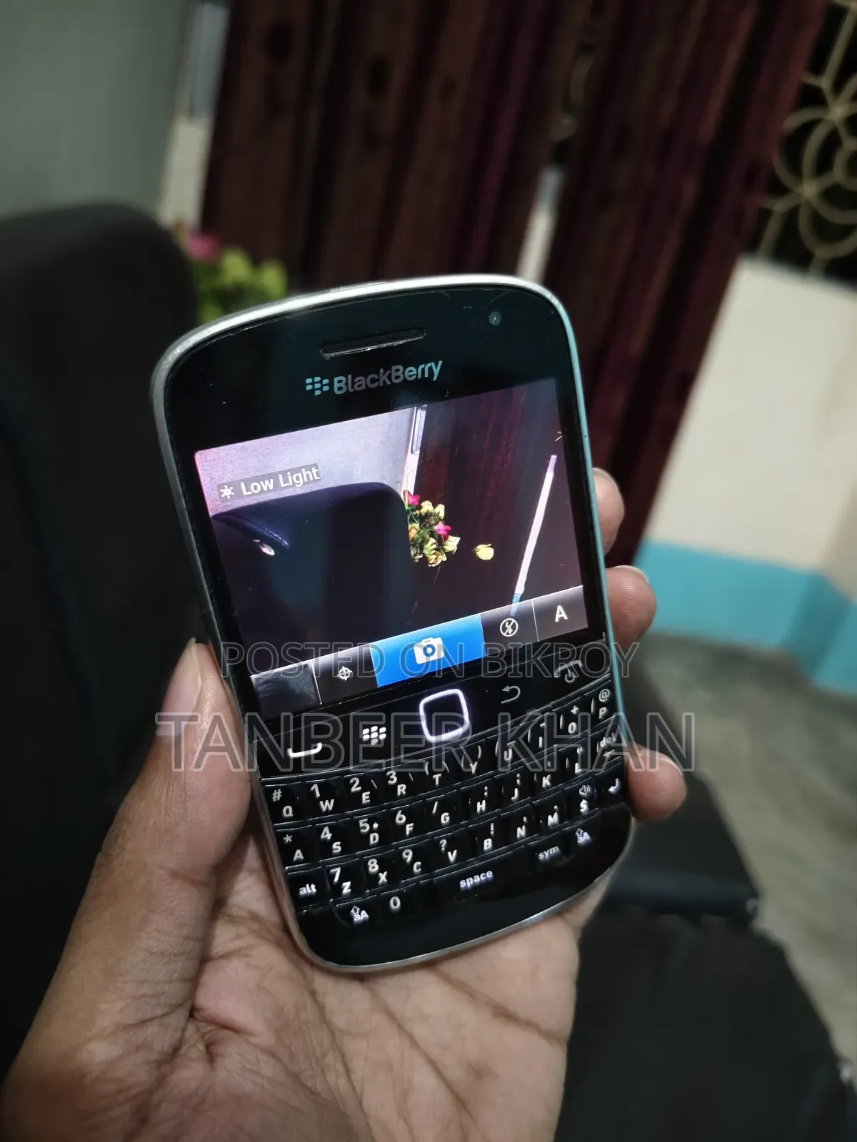 New BlackBerry Bold Touch 9900 8 GB Black