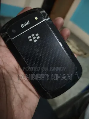 New BlackBerry Bold Touch 9900 8 GB Black