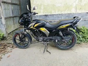 টিভিএস স্ট্রাইকার ১২৫ ২০২২ কালো