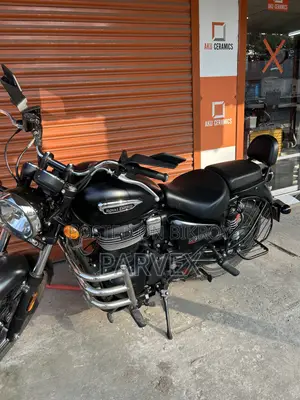 Royal Enfield Meteor 350 2025 Black