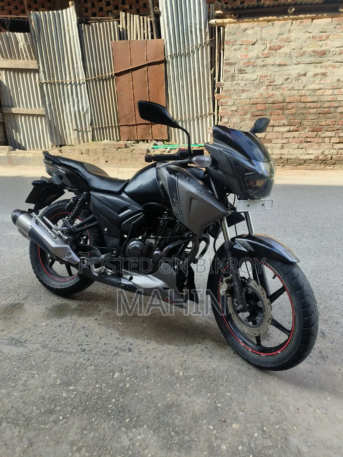 TVS Apache RTR 160 2V 2015 Gray