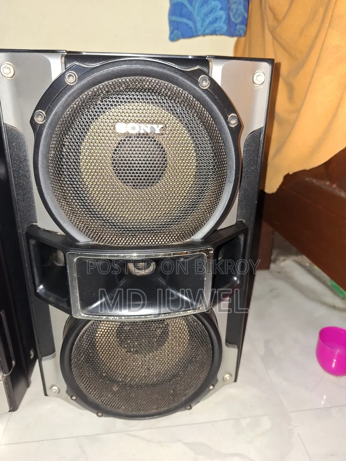 Sony 777 Speaker