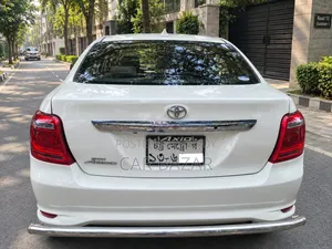 টয়োটা এক্সিও ১.৫ এক্স ২ডব্লিউডি ২০১৫ সাদা