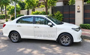 টয়োটা এক্সিও ১.৫ এক্স ২ডব্লিউডি ২০১৫ সাদা