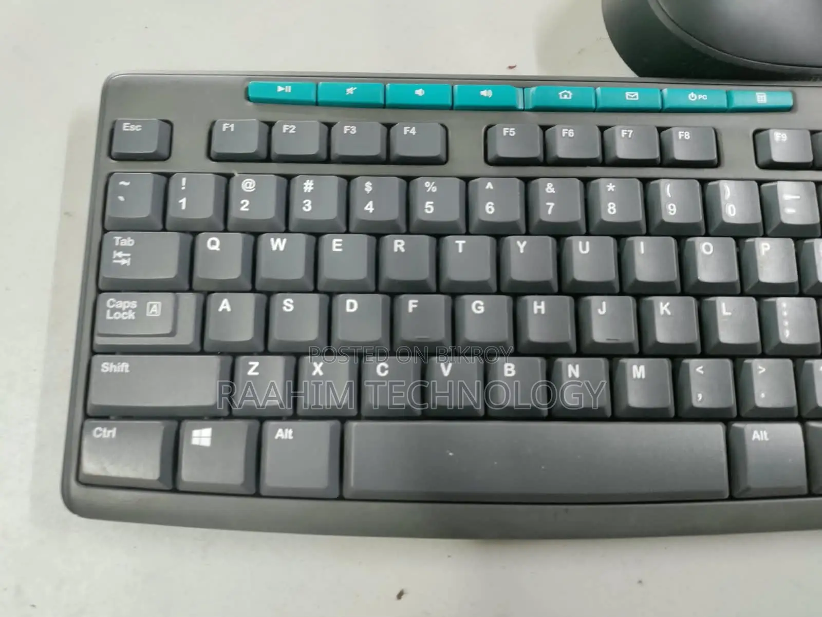 Super Fresh: Logitech MK275 Wireless Keyboard Mouse Combo for Sale