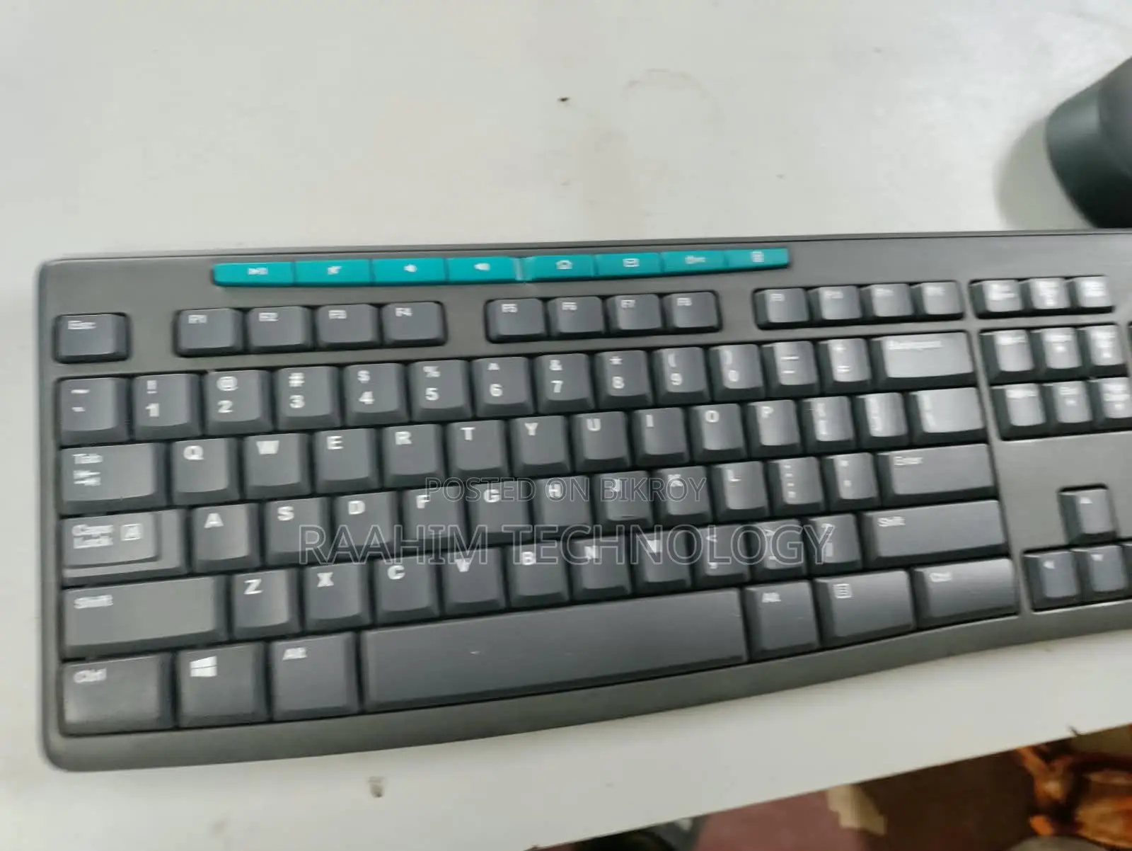 Super Fresh: Logitech MK275 Wireless Keyboard Mouse Combo for Sale
