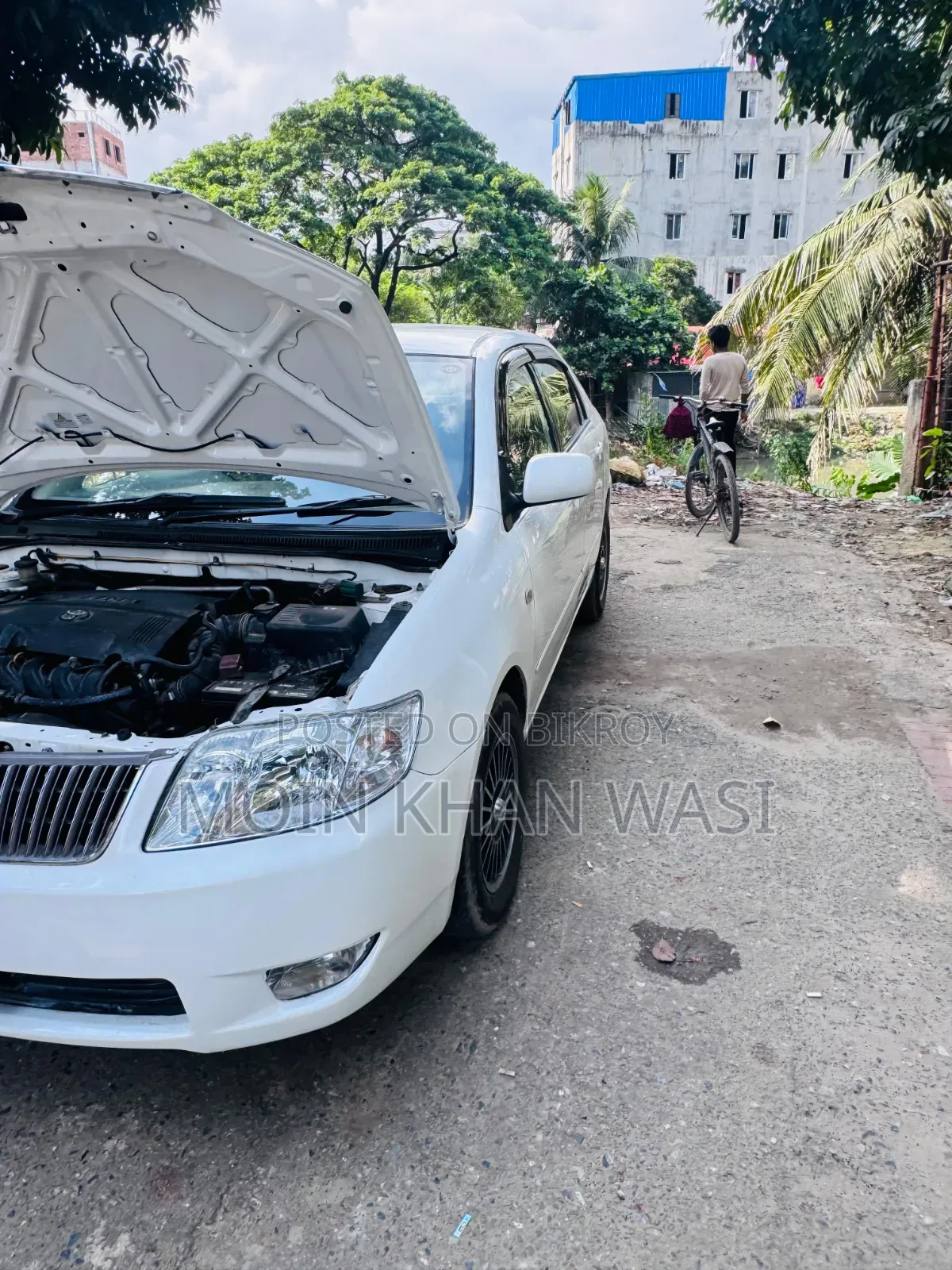 টয়োটা করোলা ২০০৪ পার্ল