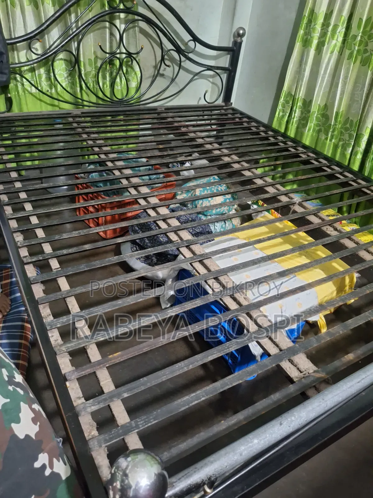 For Sale: Single Metal Bed - Good Condition