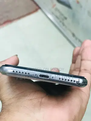 অ্যাপল আইফোন এক্স ৬৪ জিবি হোয়াইট