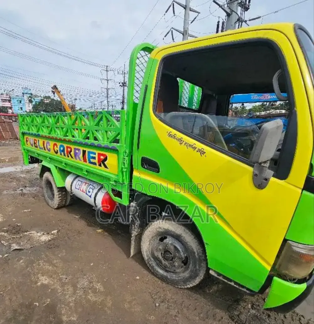 Toyota Pickup Single Cabin 2005