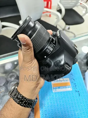 Canon 1100 D