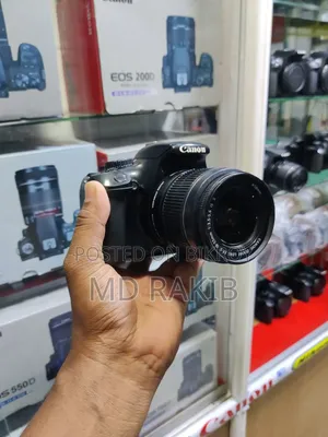 Canon 1100 D