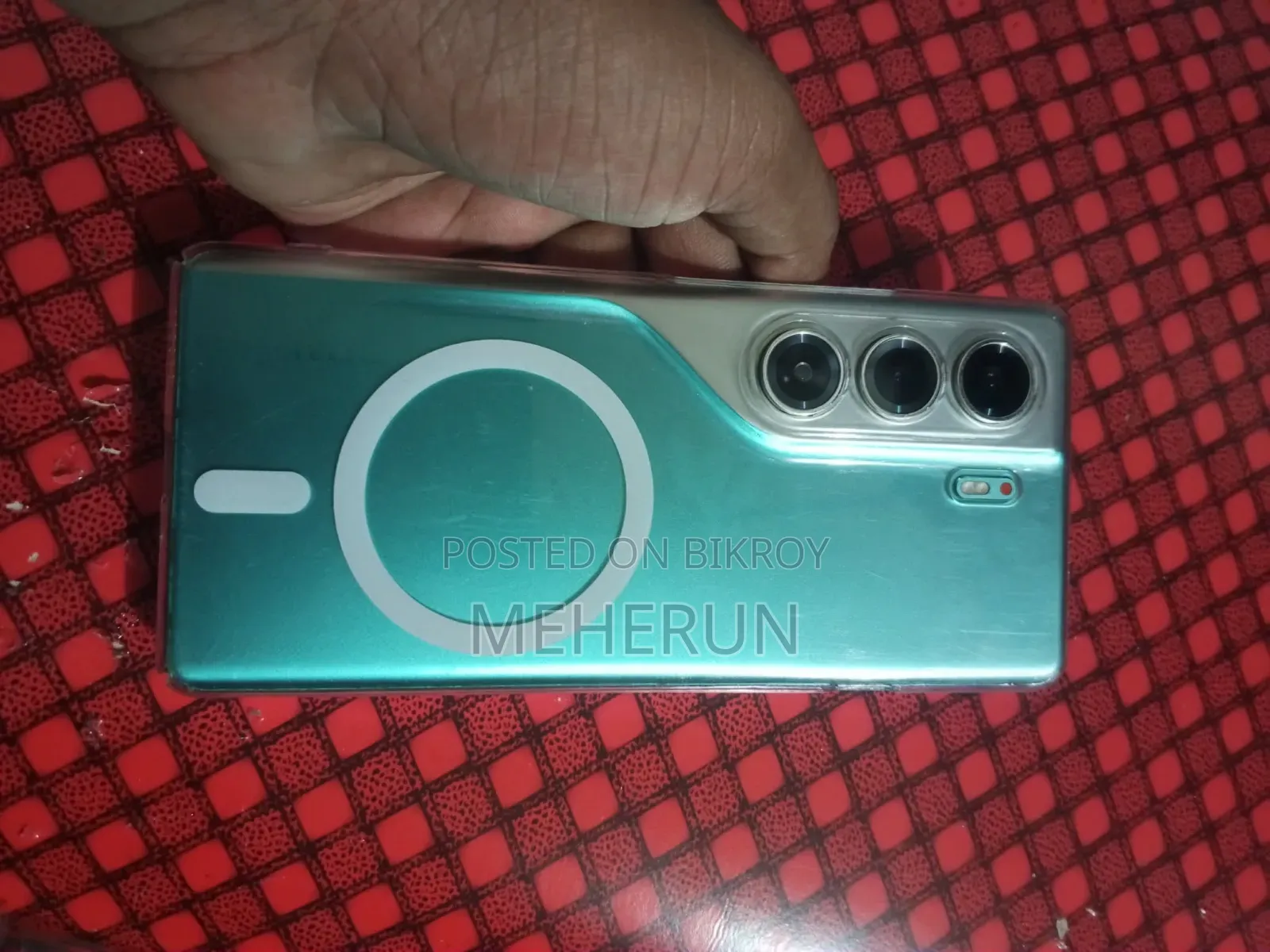 টেকনো ক্যামন ৪০ প্রো ৪জি ২৫৬ জিবি ব্লু