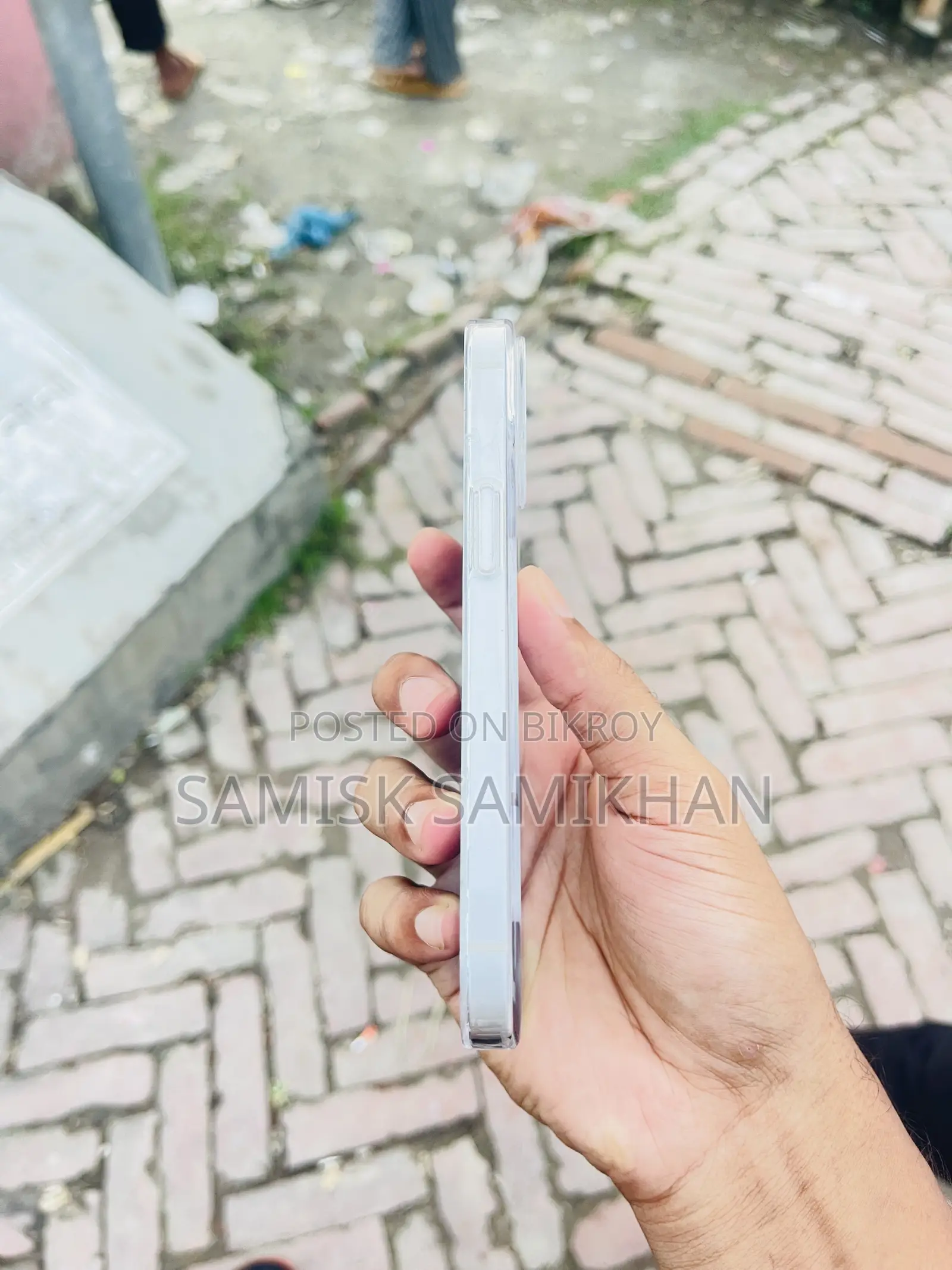অ্যাপল আইফোন ১৩ ২৫৬ জিবি হোয়াইট