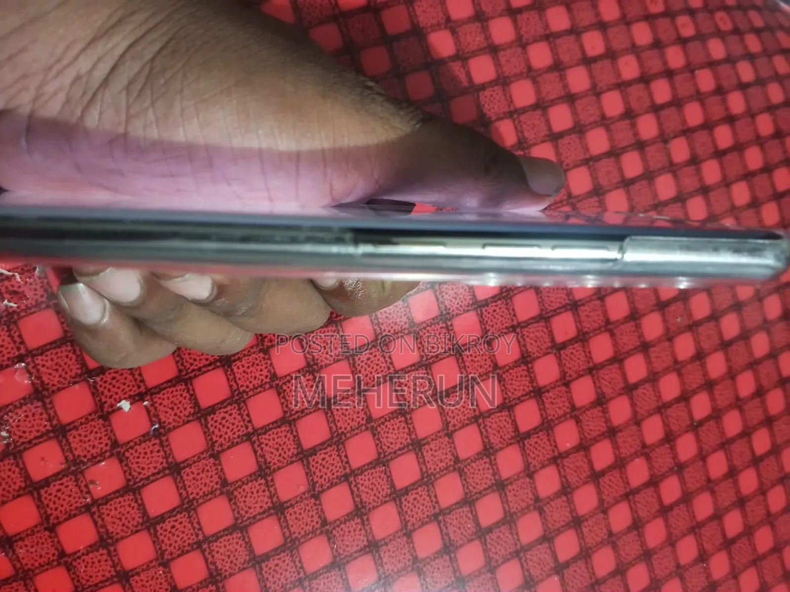 টেকনো ক্যামন ৪০ প্রো ৪জি ২৫৬ জিবি ব্লু