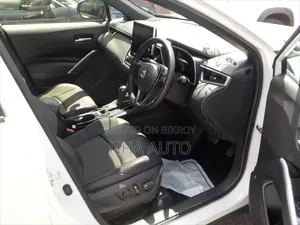Toyota Yaris Cross 1.5 Hybrid AWD 2021 Pearl