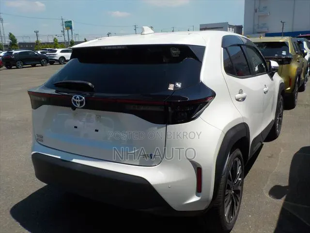 Toyota Yaris Cross 1.5 Hybrid AWD 2021 Pearl