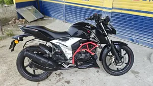 TVS Apache RTR 160 4V 2022 Black