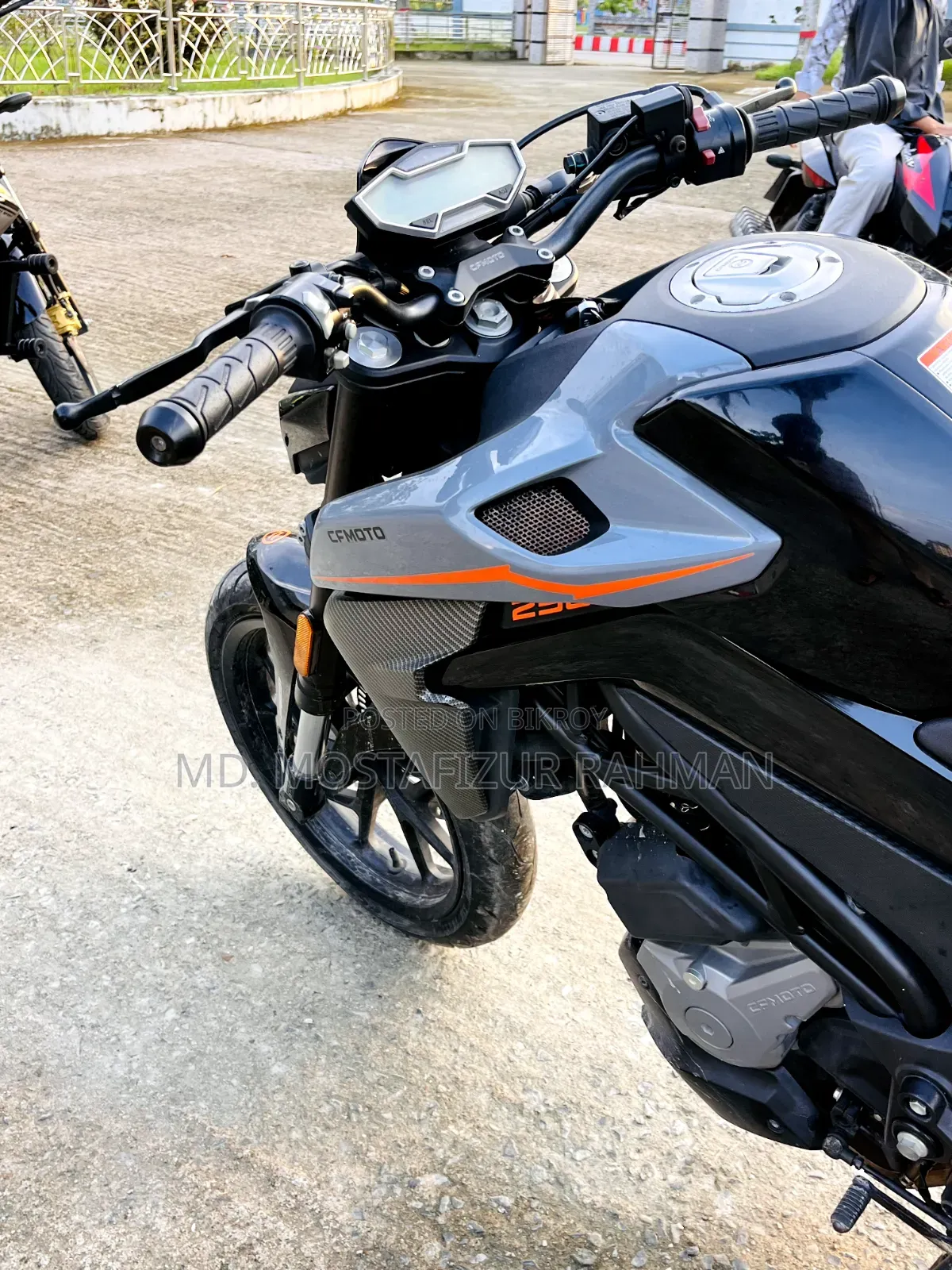 CFMoto 250NK 2025 Gray