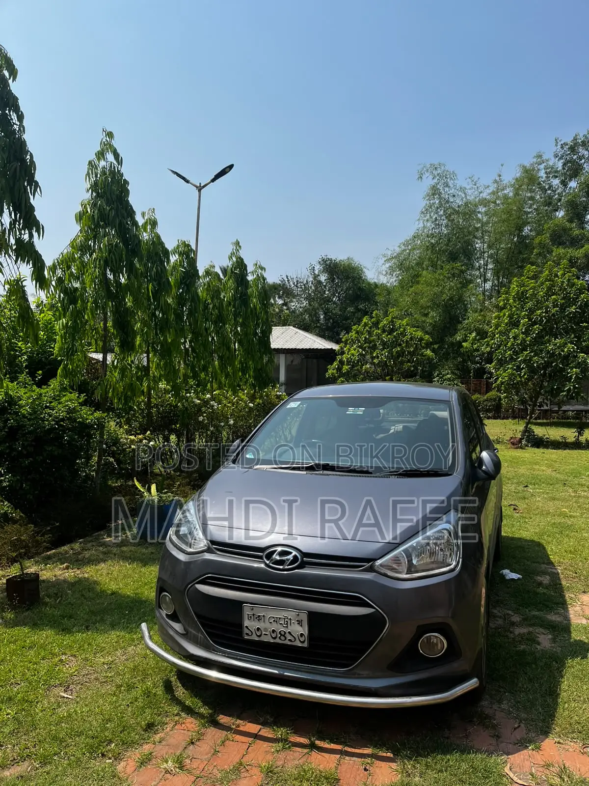 হুন্ডাই এক্সসেন্ট ২০১৭ ধূসর