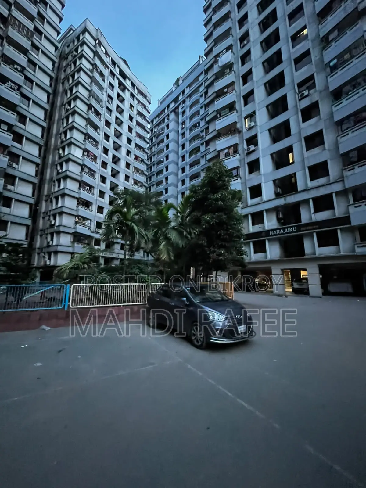 হুন্ডাই এক্সসেন্ট ২০১৭ ধূসর