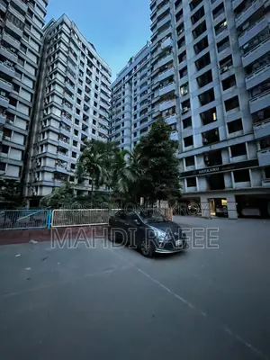 হুন্ডাই এক্সসেন্ট ২০১৭ ধূসর