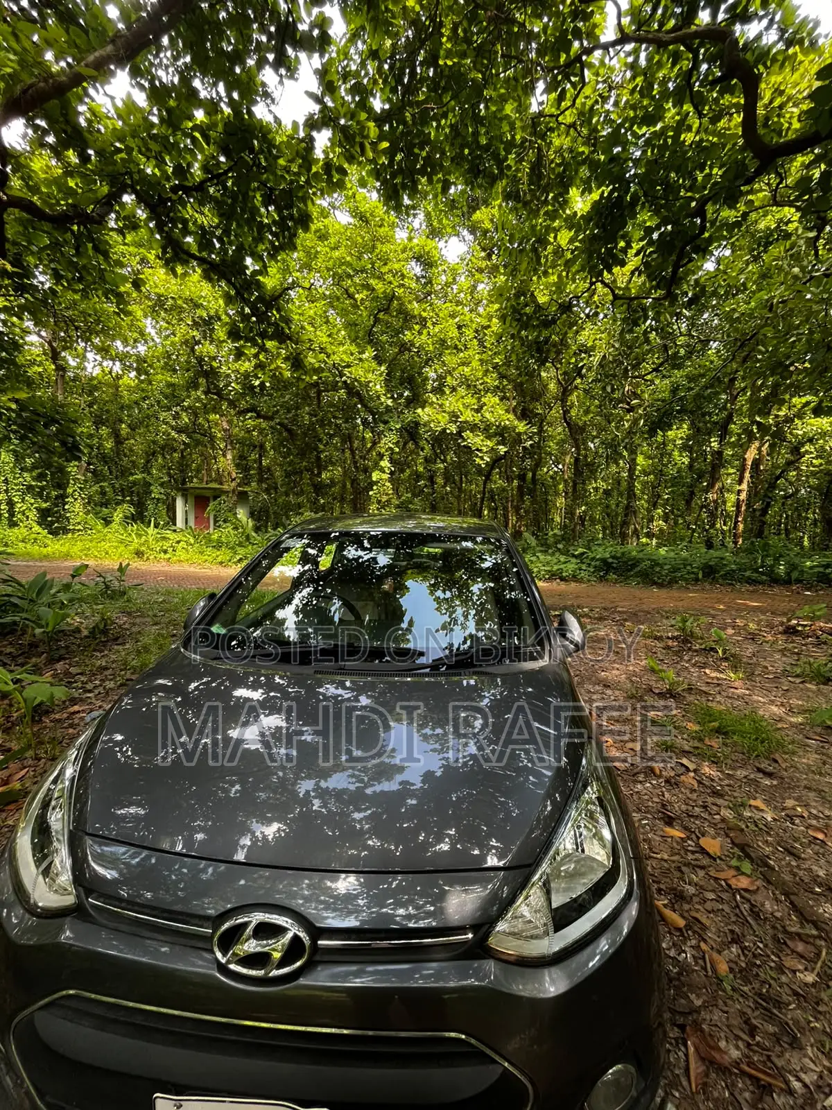 হুন্ডাই এক্সসেন্ট ২০১৭ ধূসর