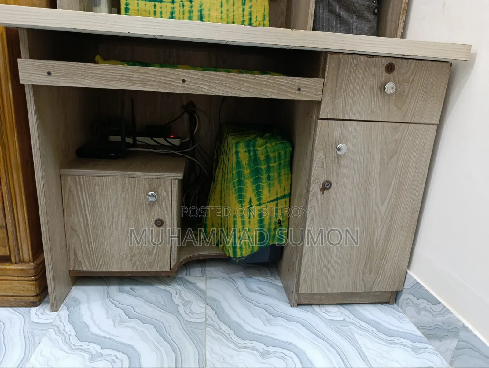 রিডিং কম্পিউটার টেবিল উইথ বুকশেলফ