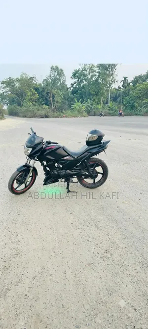 হিরো এক্সট্রিম স্পোর্টস ২০১৩ কালো