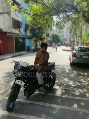 হিরো এক্সট্রিম স্পোর্টস ২০১৩ কালো
