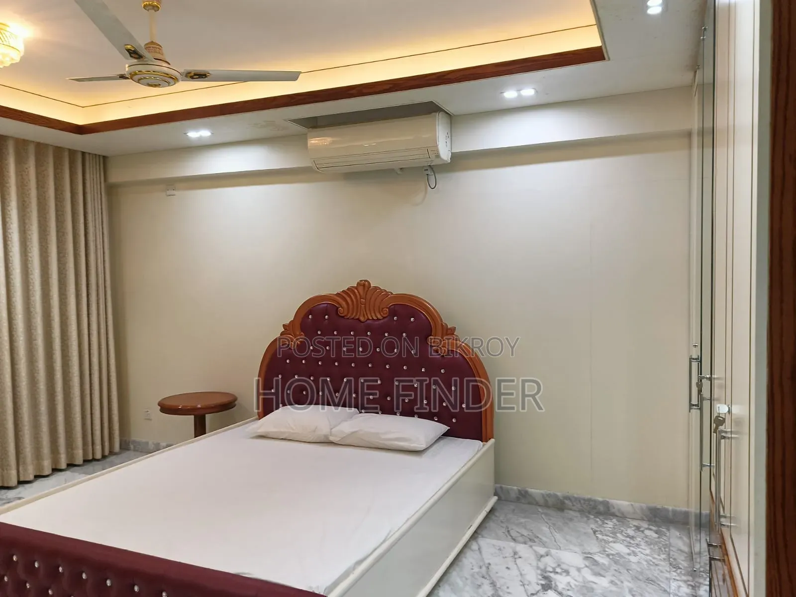 গুলশানে ভাড়ার জন্য ৩ বেডরুমের ফার্নিশড অ্যাপার্টমেন্ট