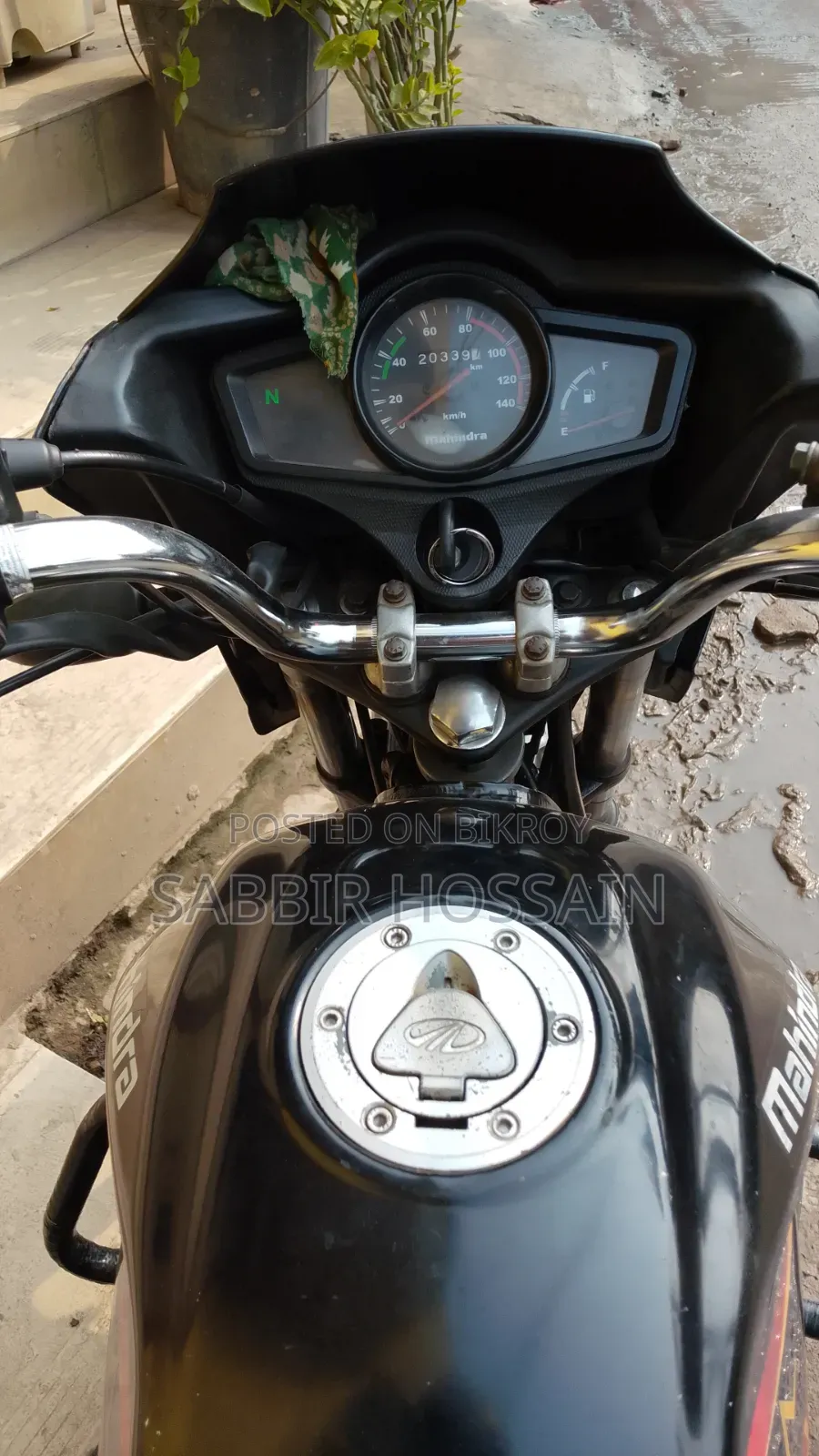 Mahindra Centuro 2017 Black