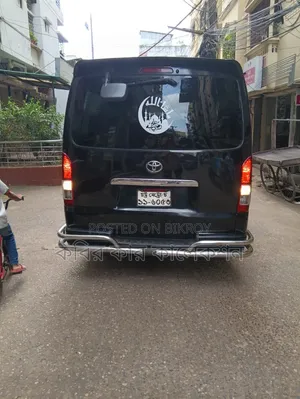 Toyota HiAce 2006 Black