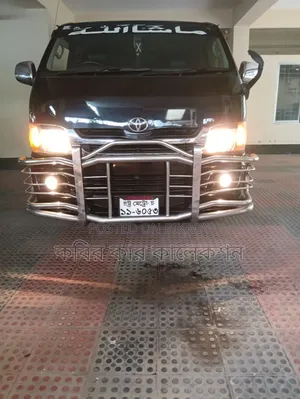 Toyota HiAce 2006 Black