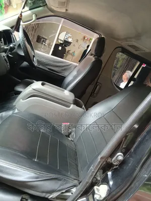 Toyota HiAce 2006 Black