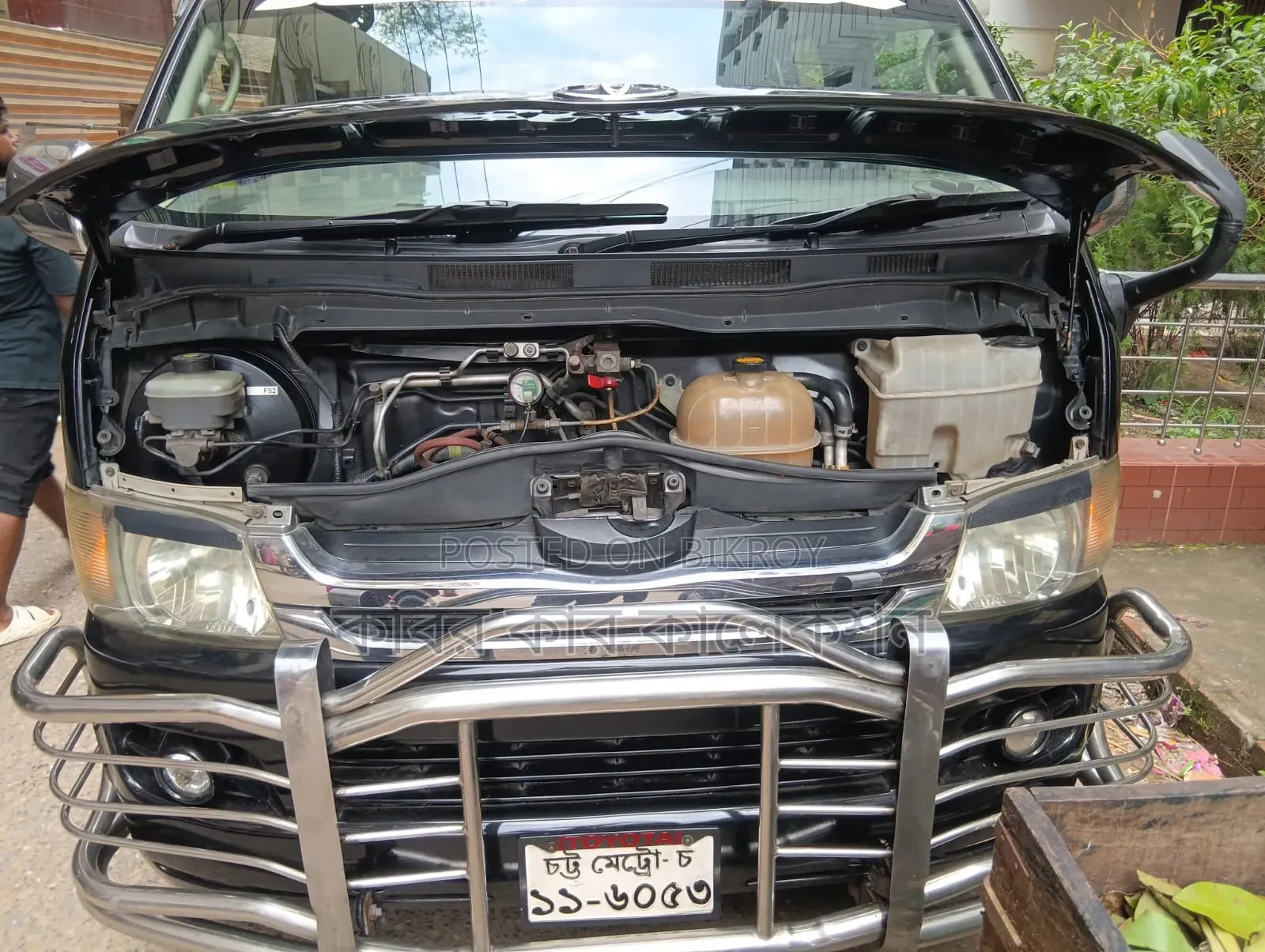 Toyota HiAce 2006 Black