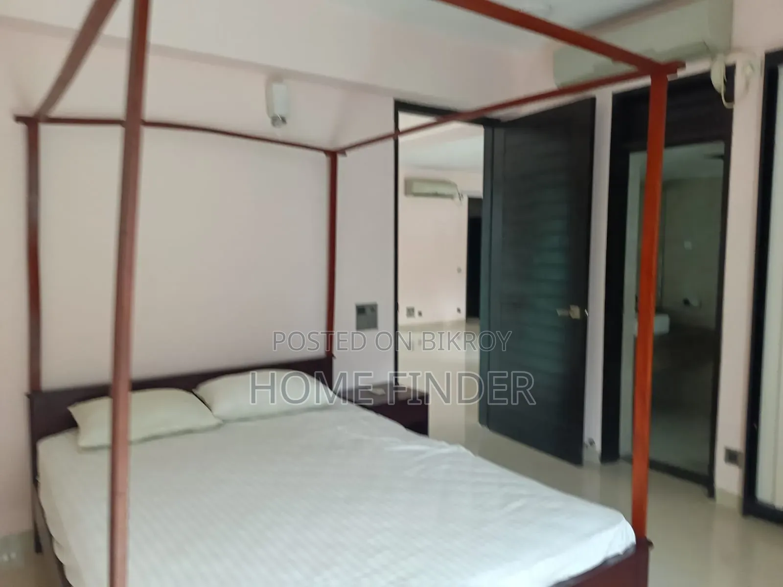 গুলশানে ভাড়ার জন্য আসবাবপত্রসহ ৪ বেডরুমের অ্যাপার্টমেন্ট