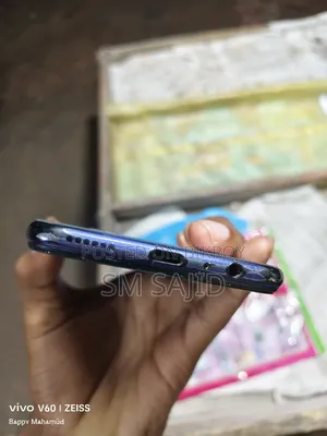 ভিভো ভি২০ ১২৮ জিবি নীল