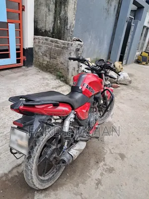 কিওয়ে আরকেএস ১২৫ ২০১৫ লাল