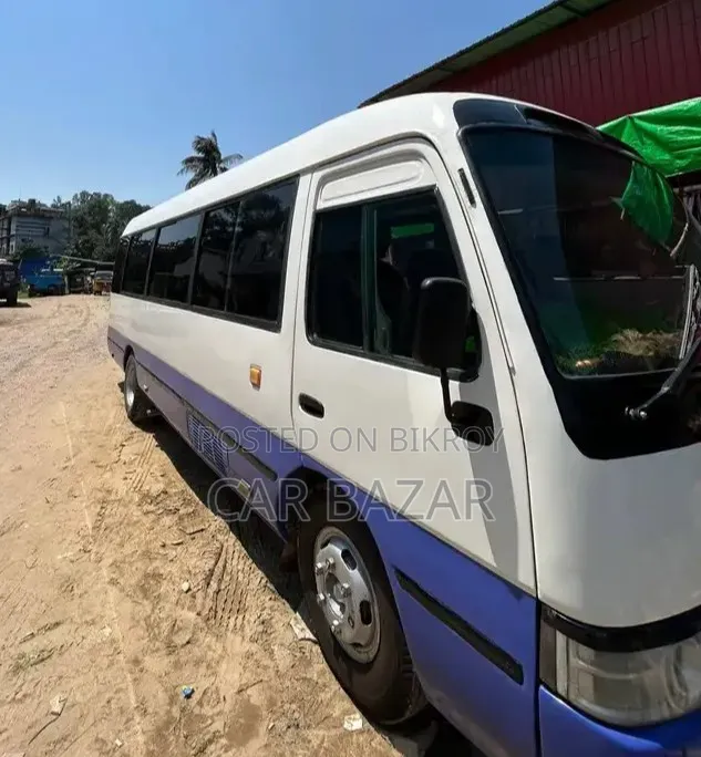 Toyota Coaster 2011 Green
