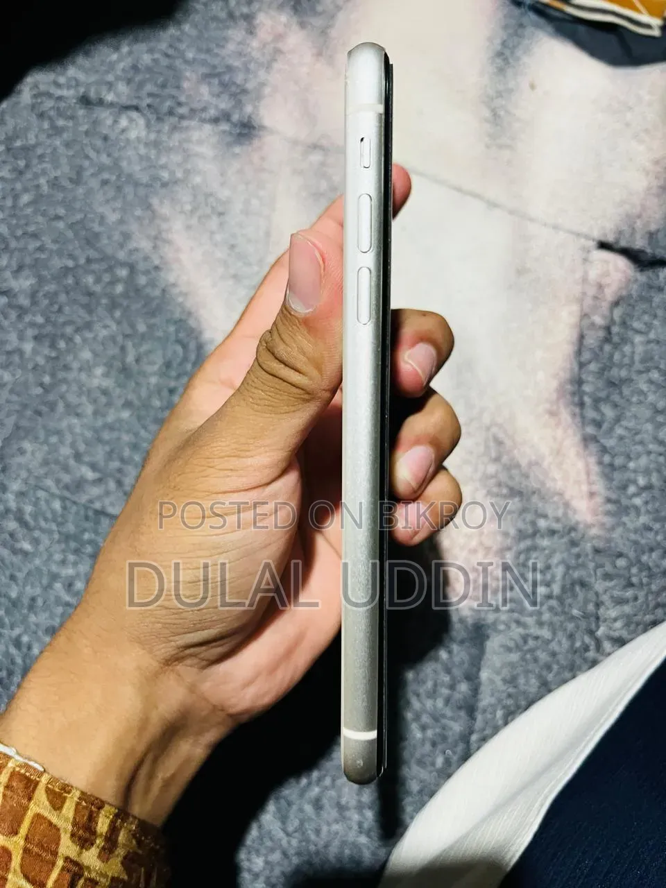 অ্যাপল আইফোন ১১ ৬৪ জিবি হোয়াইট