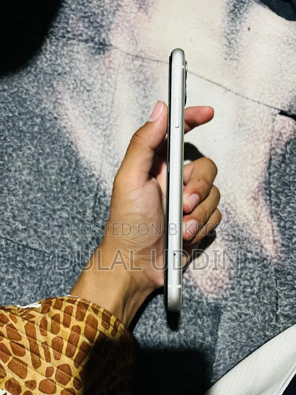 অ্যাপল আইফোন ১১ ৬৪ জিবি হোয়াইট
