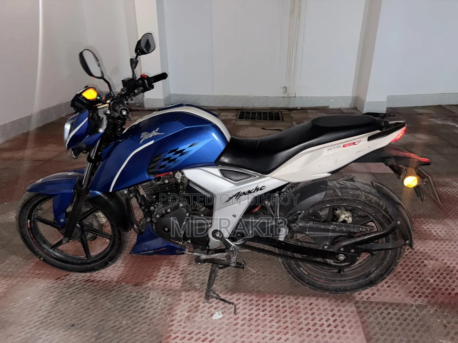 TVS Apache 160 4V 2020 Blue