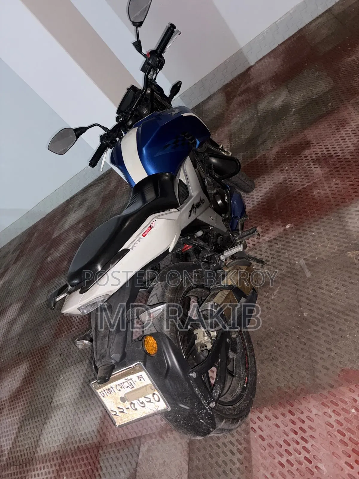 TVS Apache 160 4V 2020 Blue