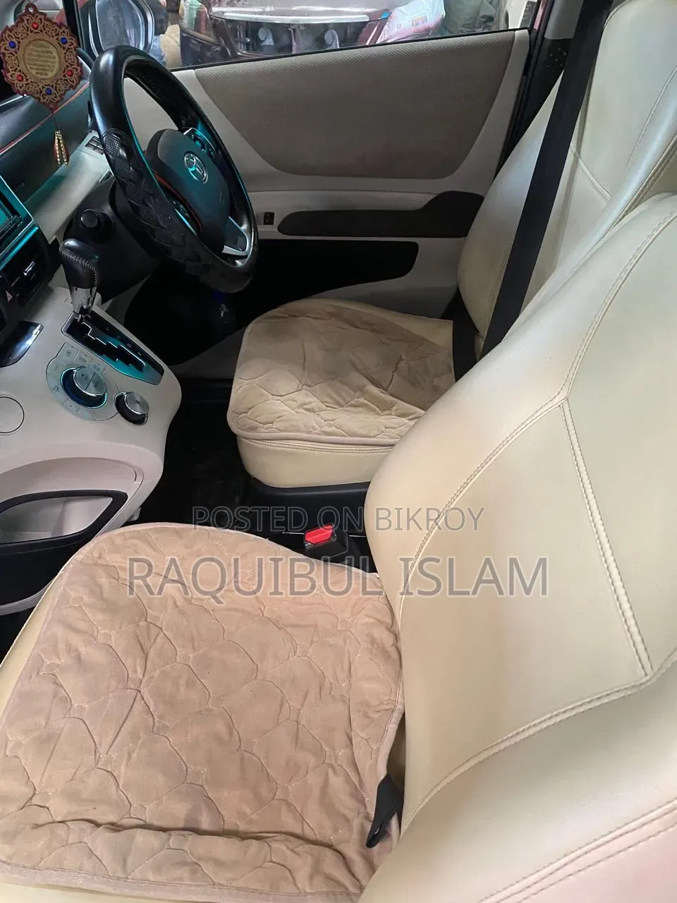 মালিক বিদেশগামী টয়োটা সিয়েন্টা ২০১৫ পিংক