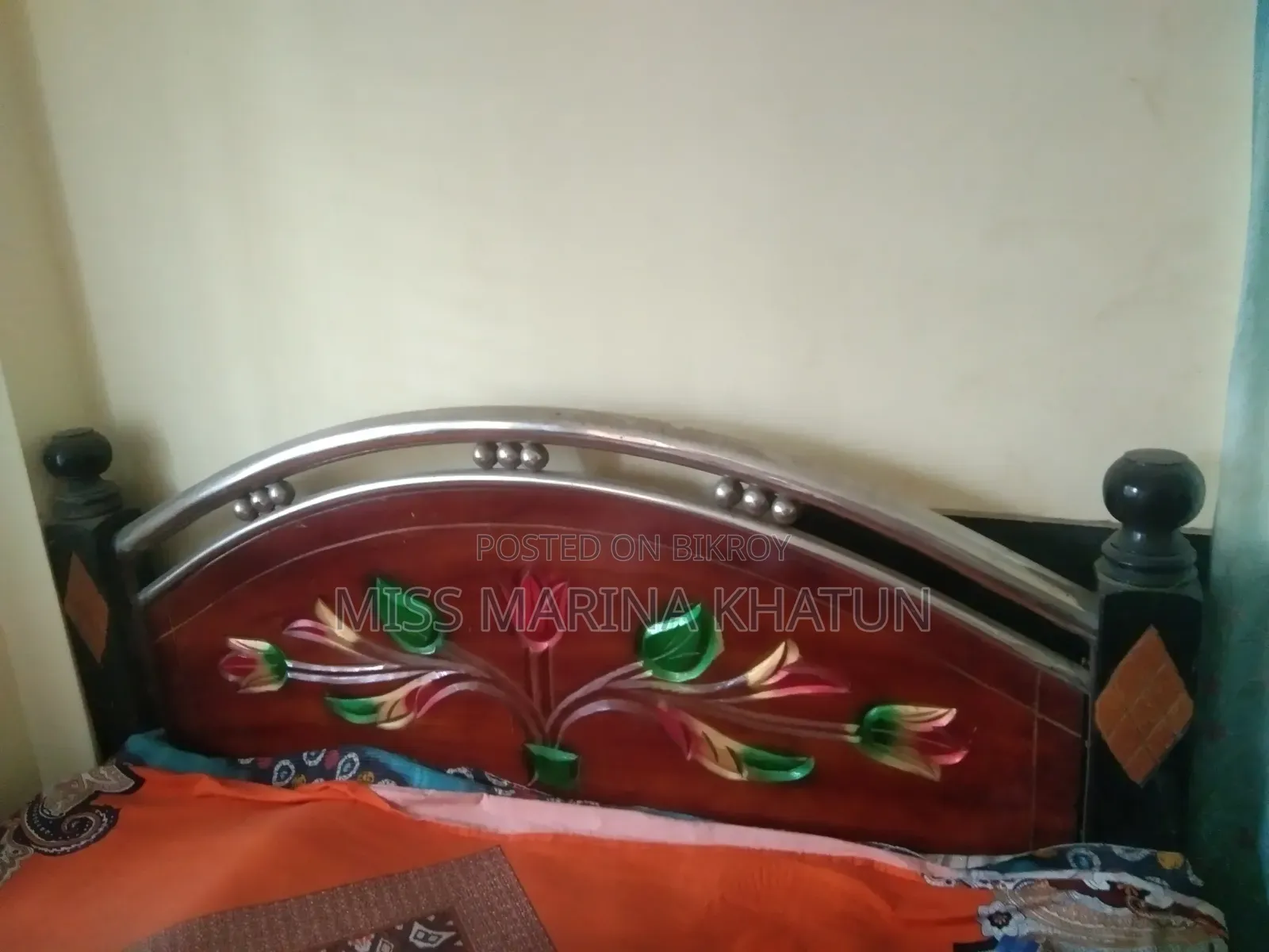 পুরাতন লোহার বোর্ডের খাট