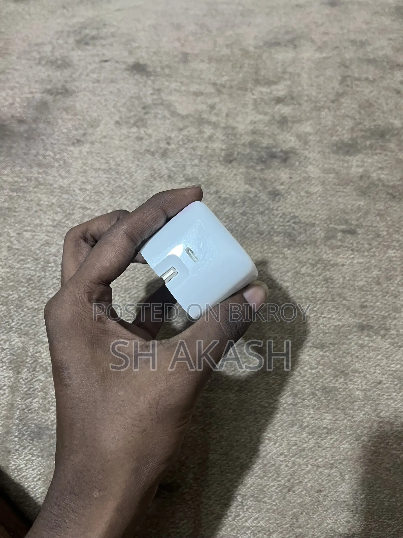 iPhone 17 Pro Max এর এডাপটার 40w
