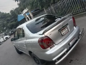 Toyota Platz 1.0 FWD 2000 Silver